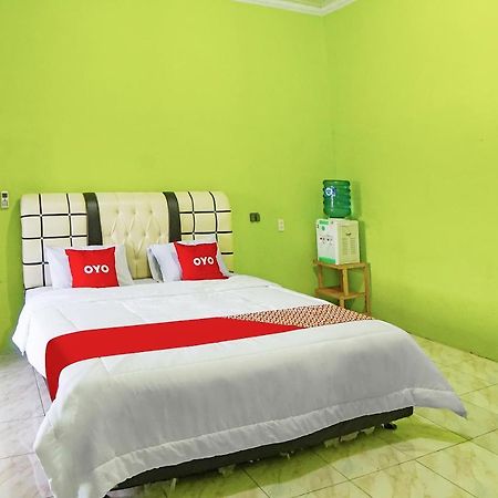 Oyo 91435 Berliany Home 2 Medan Dış mekan fotoğraf