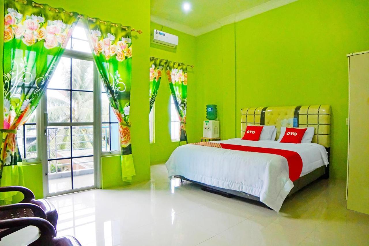 Oyo 91435 Berliany Home 2 Medan Dış mekan fotoğraf