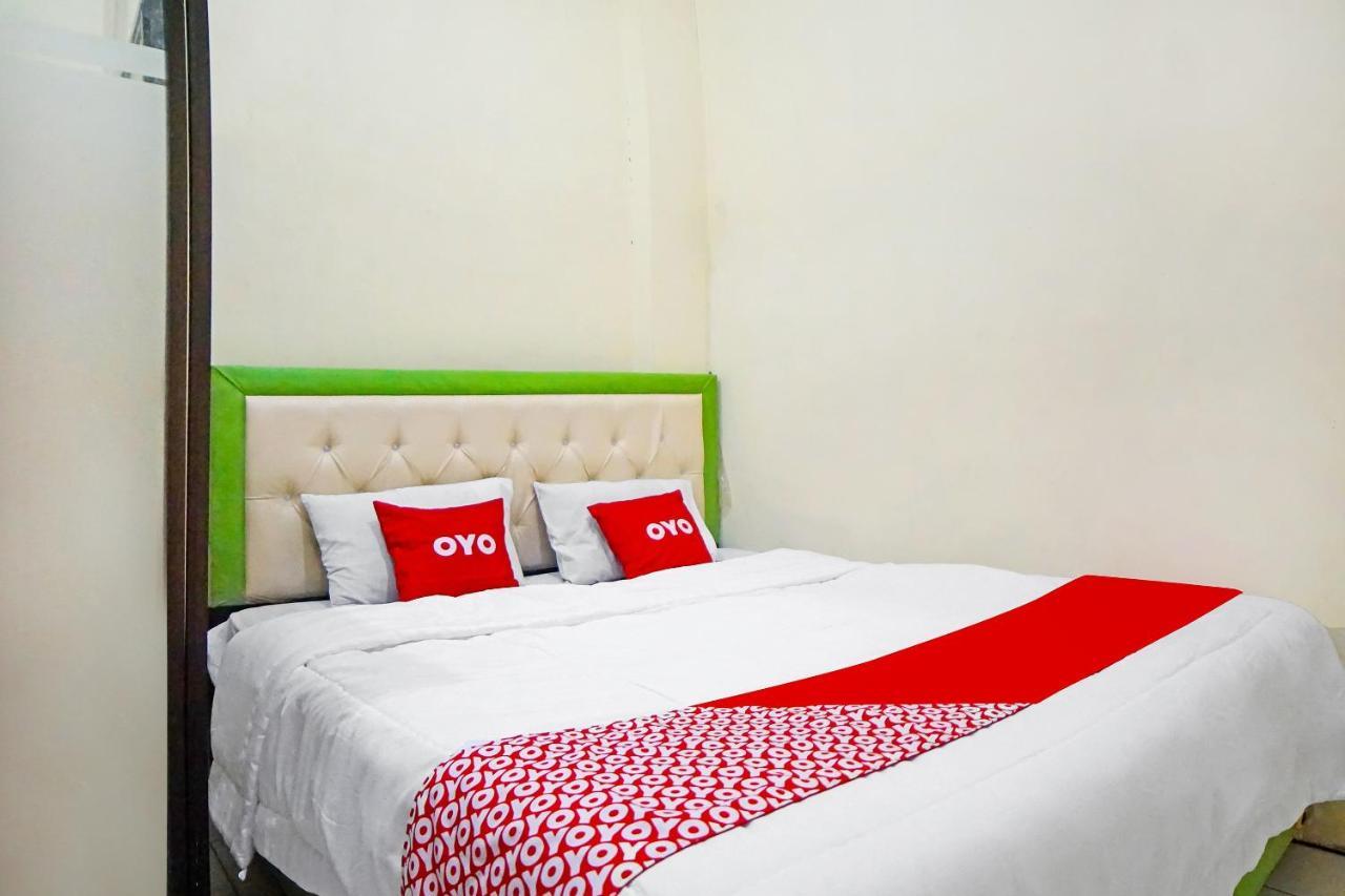 Oyo 91435 Berliany Home 2 Medan Dış mekan fotoğraf