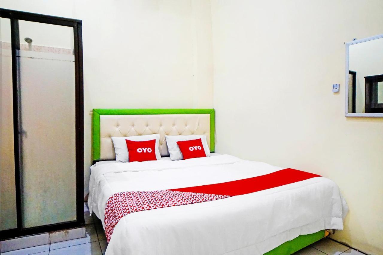 Oyo 91435 Berliany Home 2 Medan Dış mekan fotoğraf