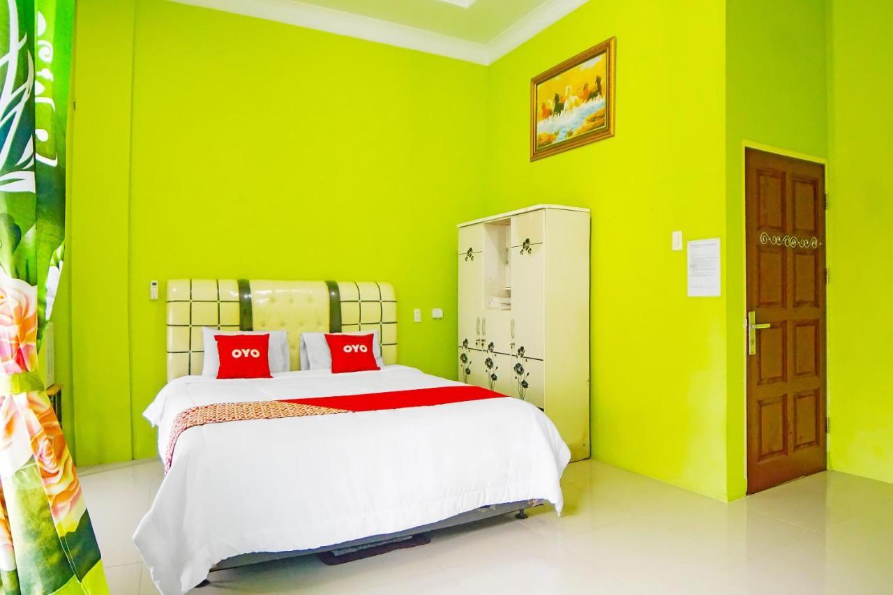 Oyo 91435 Berliany Home 2 Medan Dış mekan fotoğraf